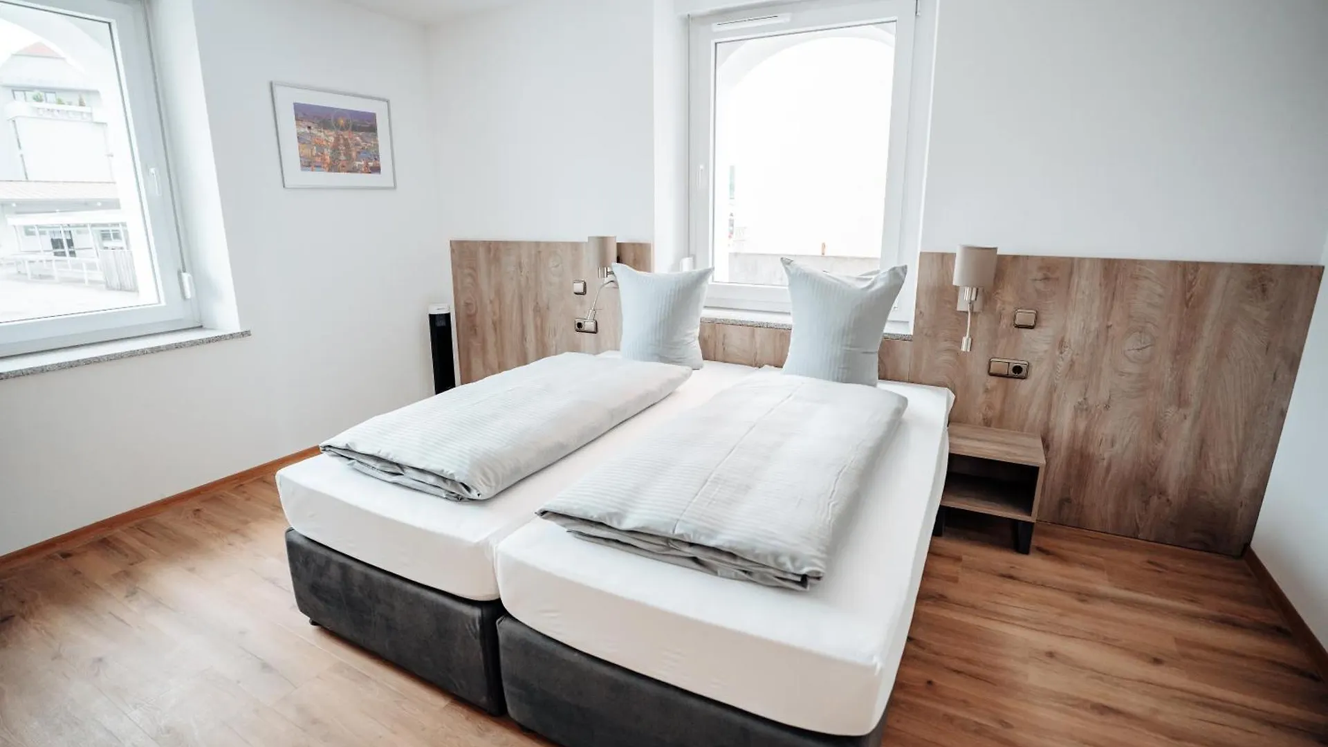 Boardinghouse Victory Apart otel Augsburg 0*,  Almanya