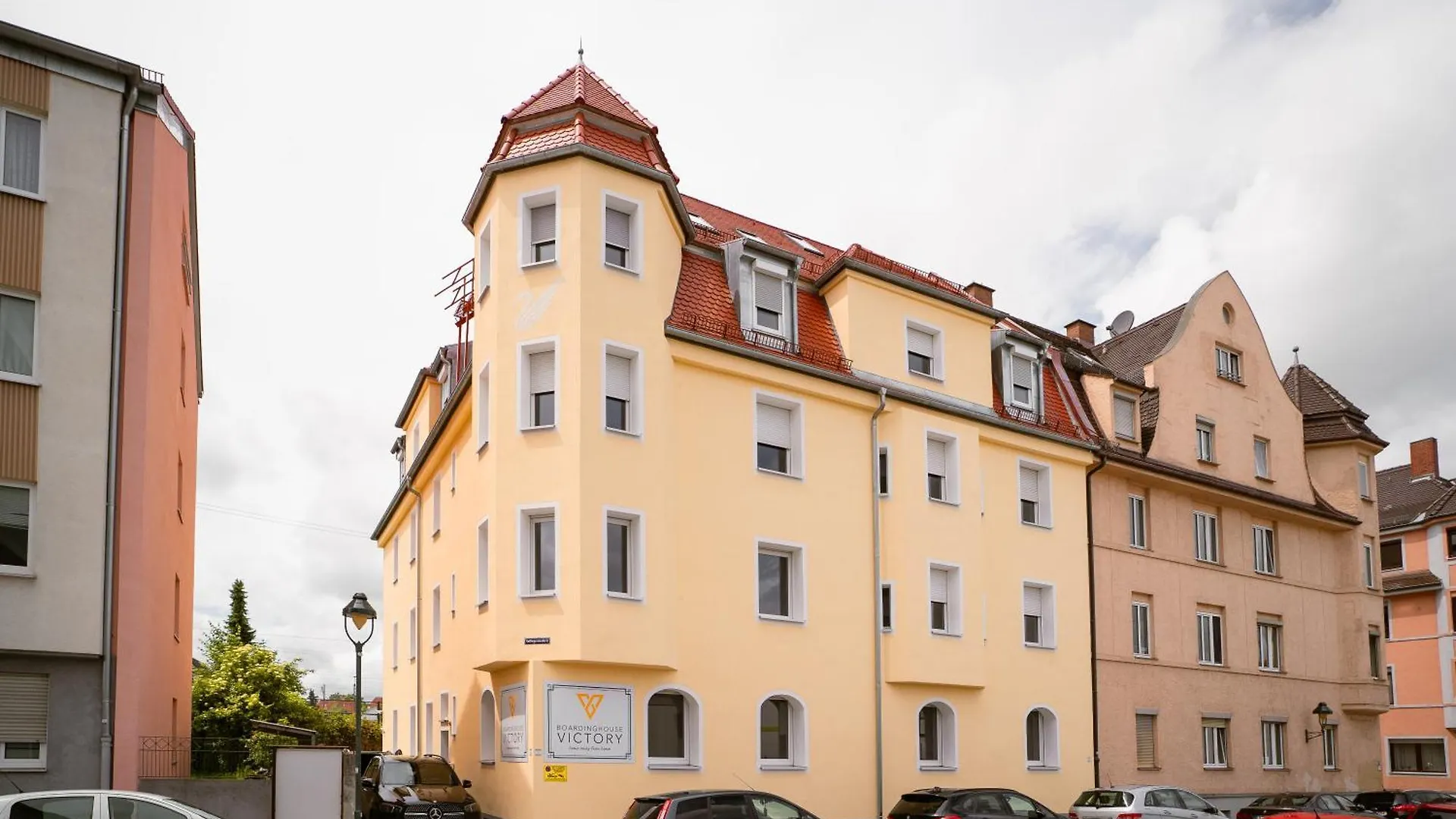 Boardinghouse Victory Apart otel Augsburg 0*,  Almanya