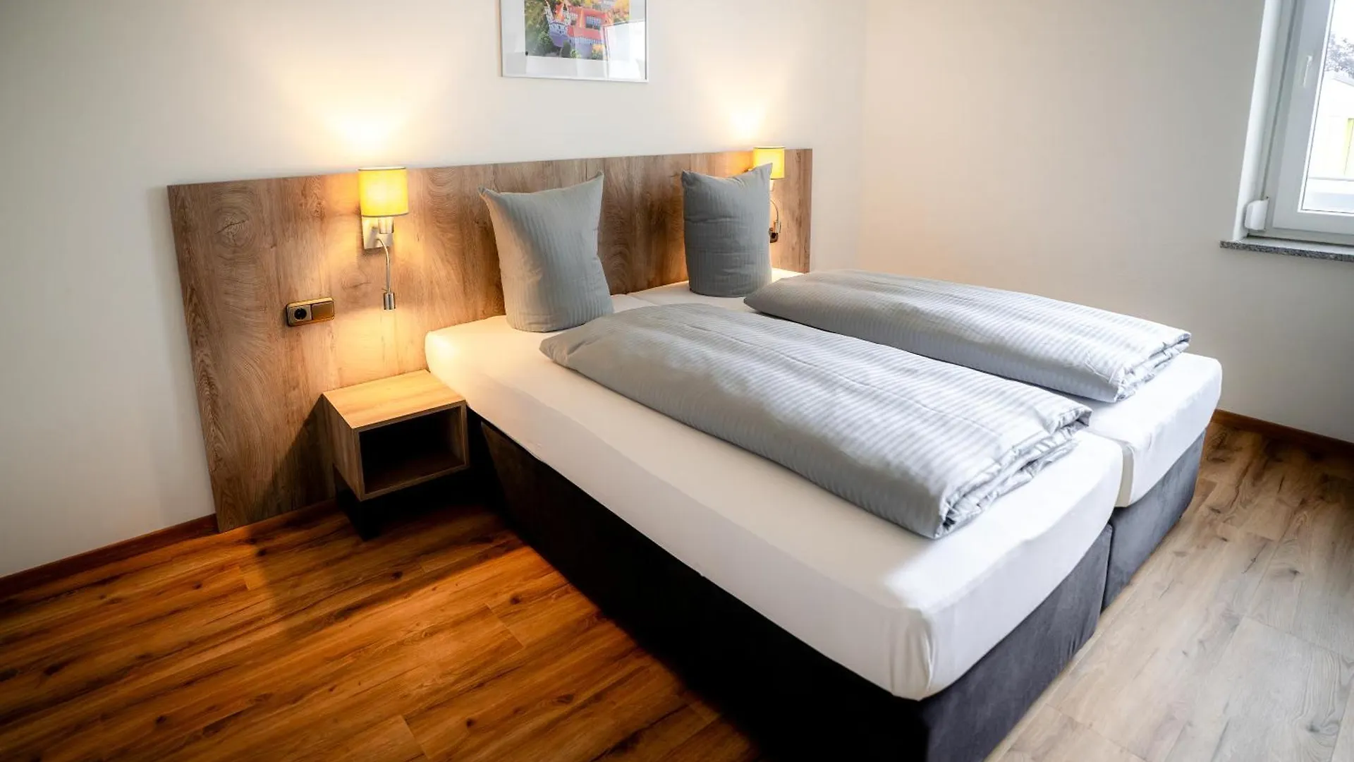 Boardinghouse Victory Apart otel Augsburg Almanya
